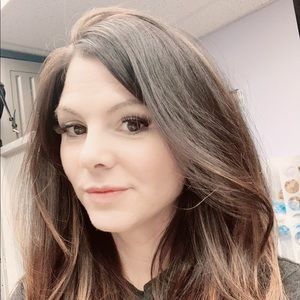 Meet your Posher, Carissa